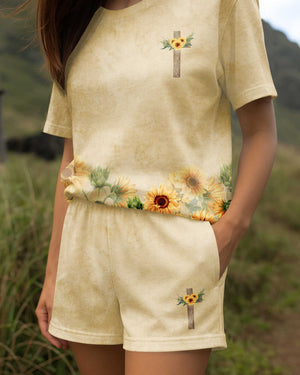 I Believe There Are Angels Among Us Women Casual Shorts