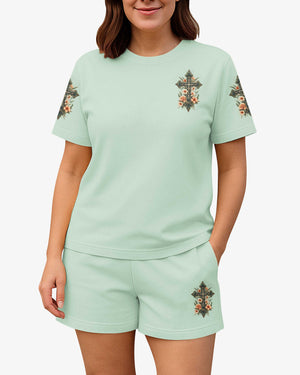 A Praying Mom Is A Powerful Force Women Casual Shorts